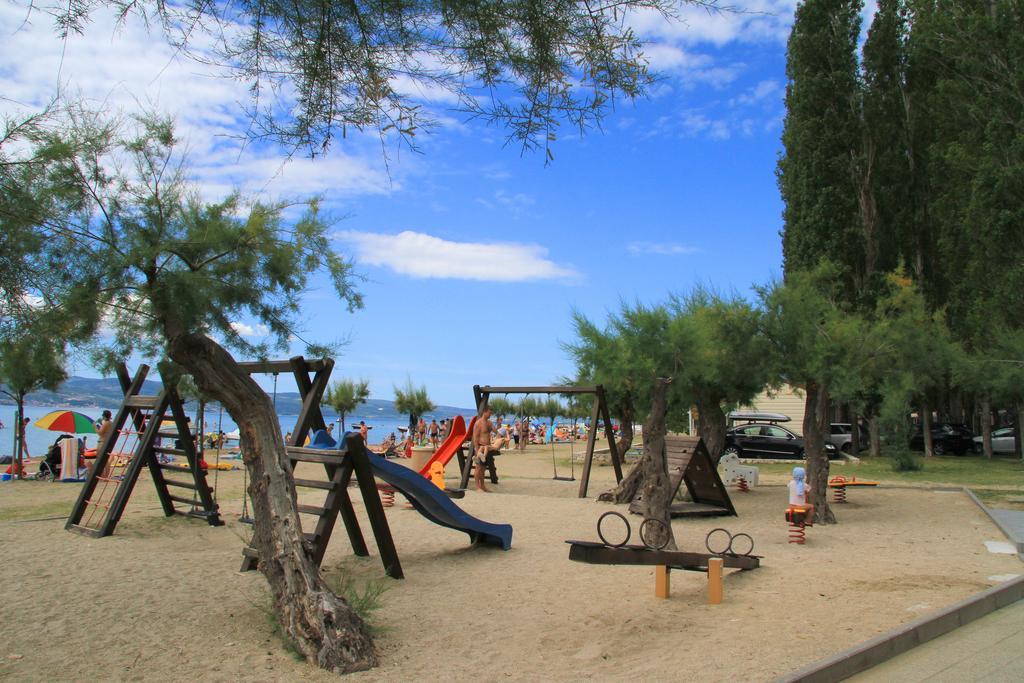 Mediteran Travel Mobile Homes Galeb Omiš Eksteriør bilde