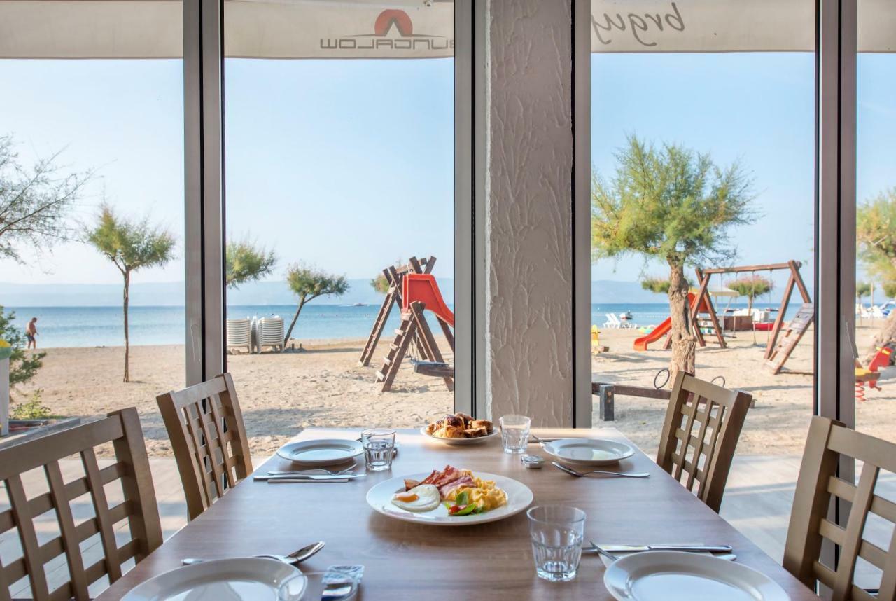 Mediteran Travel Mobile Homes Galeb Omiš Eksteriør bilde