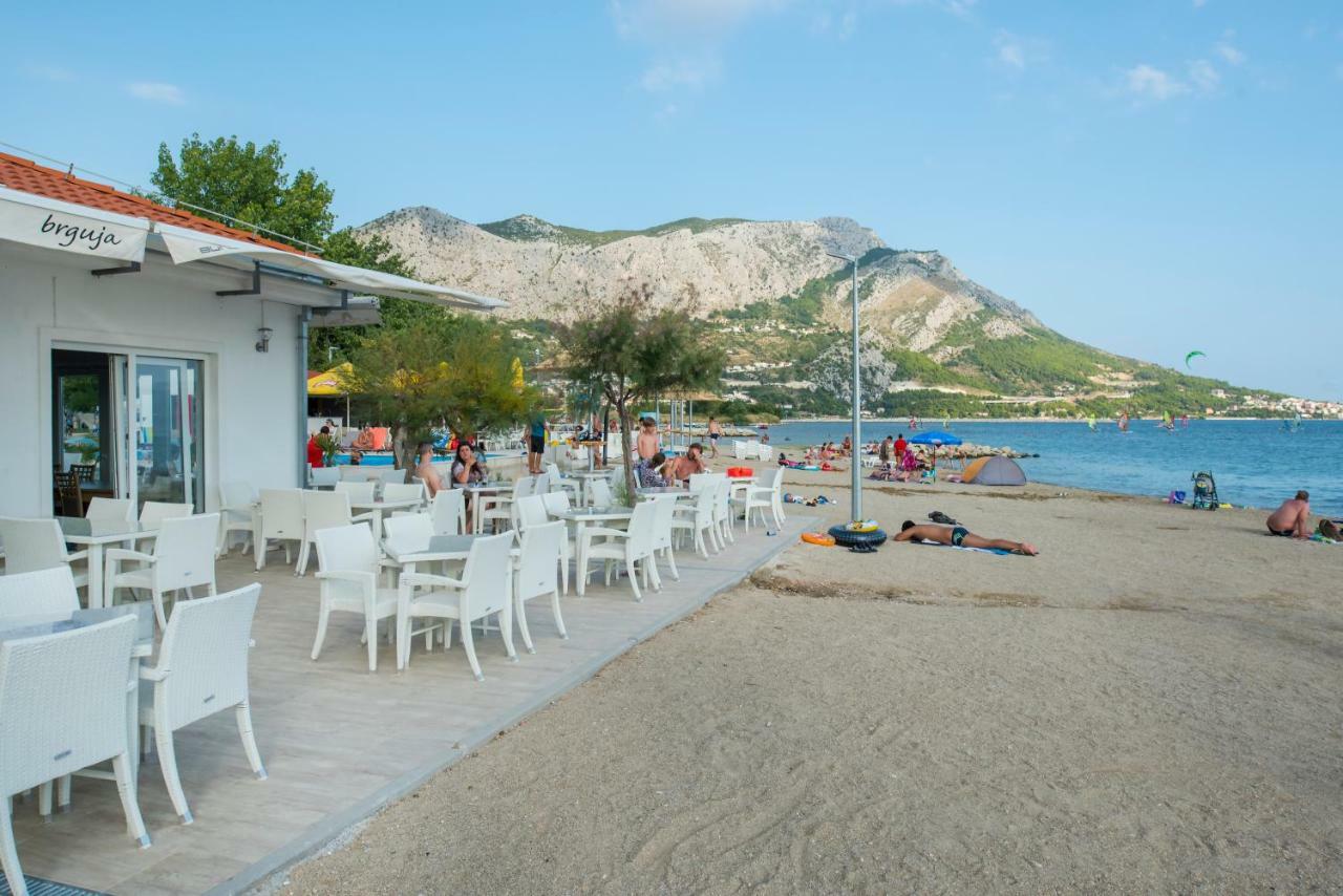 Mediteran Travel Mobile Homes Galeb Omiš Eksteriør bilde