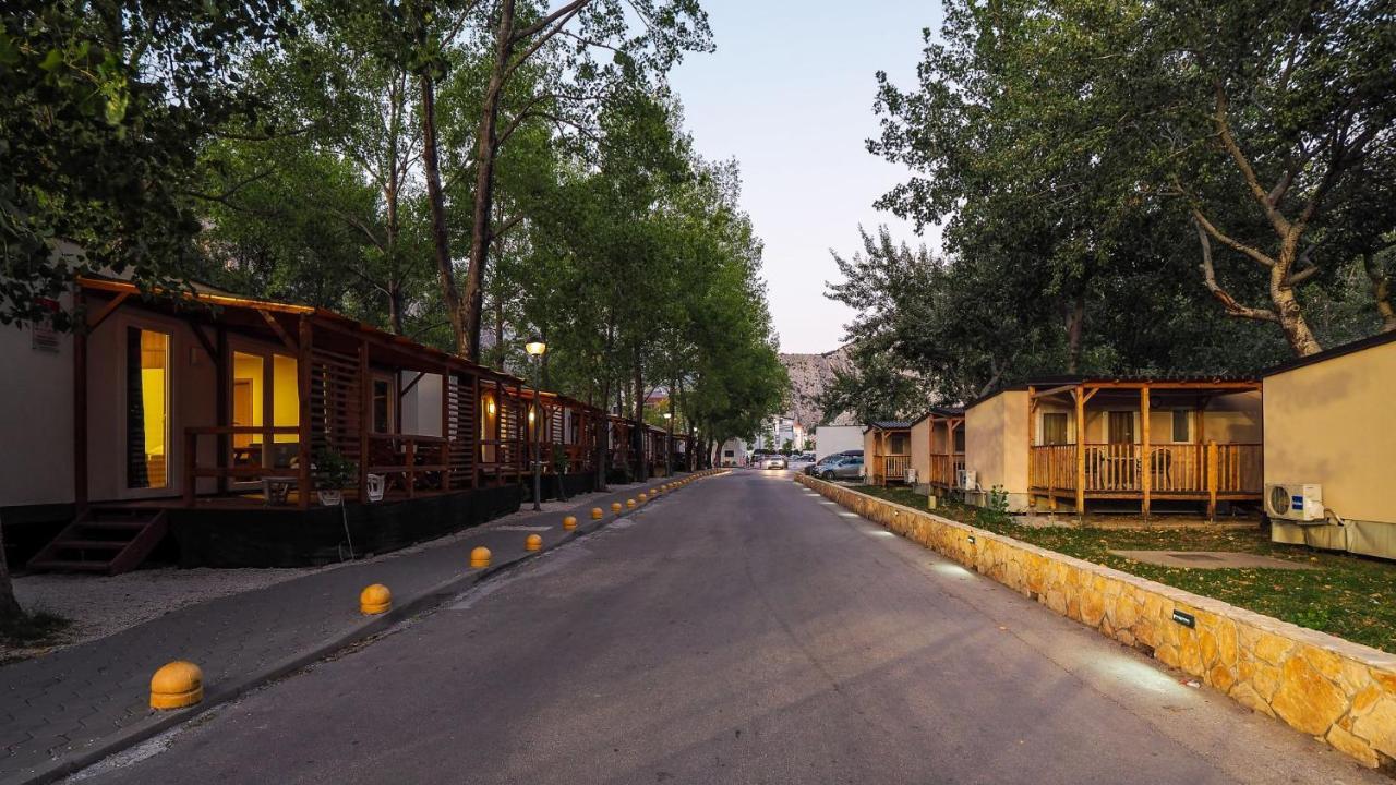 Mediteran Travel Mobile Homes Galeb Omiš Eksteriør bilde