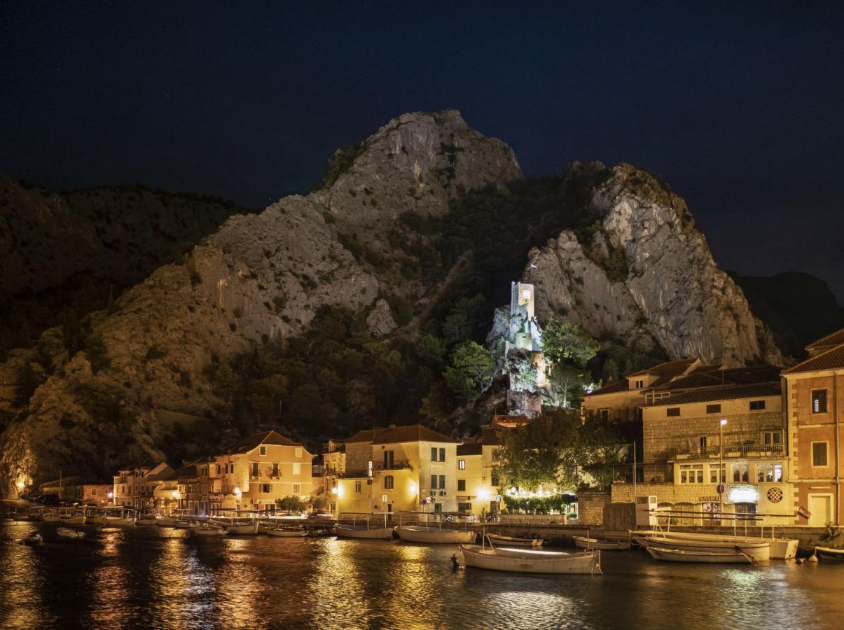 Mediteran Travel Mobile Homes Galeb Omiš Eksteriør bilde