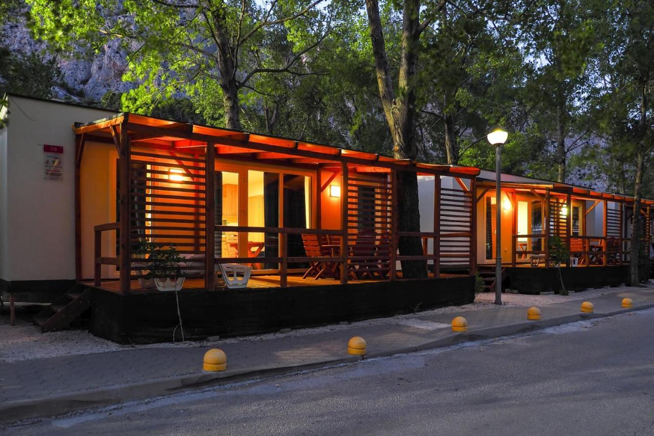 Mediteran Travel Mobile Homes Galeb Omiš Eksteriør bilde